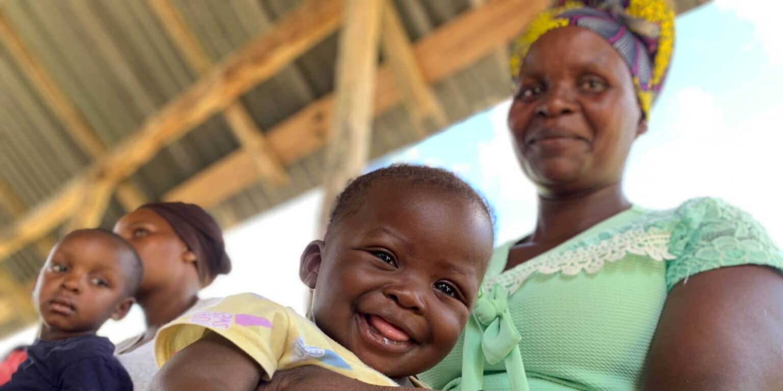 Moms and babies arrive for a growth and development check-up in Mozambique. (Photo: Elizabeth McCormick)